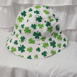 Kids Shamrock Bucket Hat - Green and White